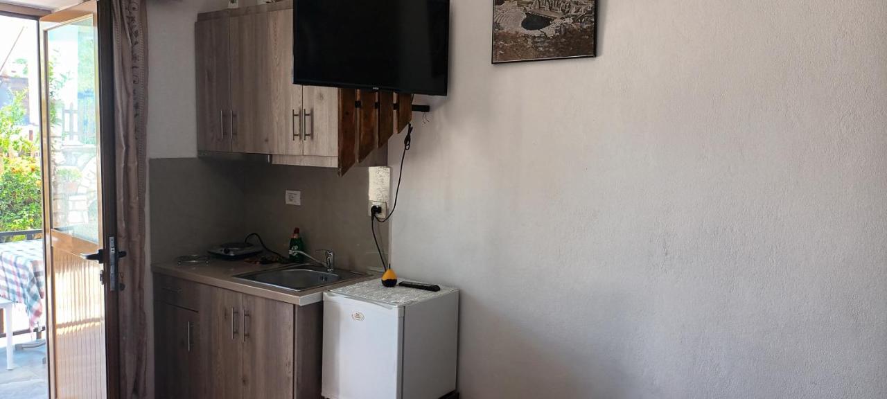 Apartments Resul Pushi Εξαμίλιο Εξωτερικό φωτογραφία